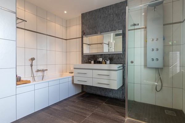 Medium property photo - Voerstraat 8, 2353 NS Leiderdorp